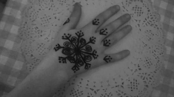 Hennas nodarbība nometnē - 18.07.16.